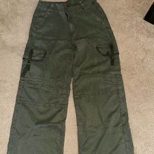 AE Dreamy Drape Stretch Super High-Waisted Cargo Baggy Wide-Leg Pant